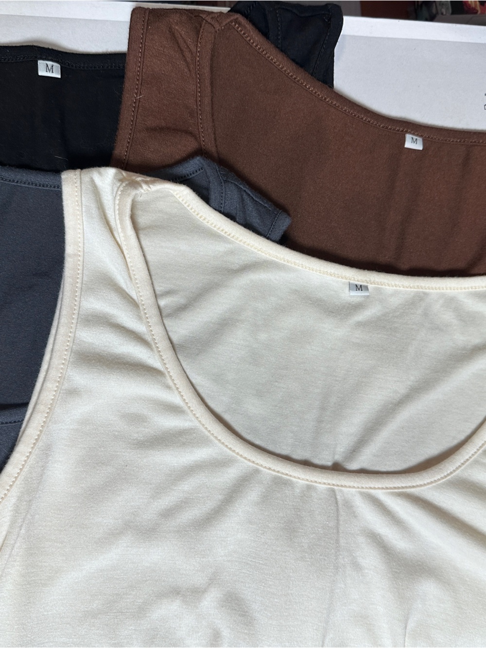 Set of 4 loose, comfy tank tops - size medium black / brown / gray / cream